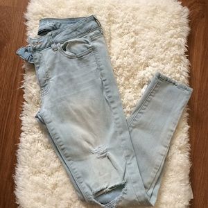 American Eagle Light-wash Distressed Jeans